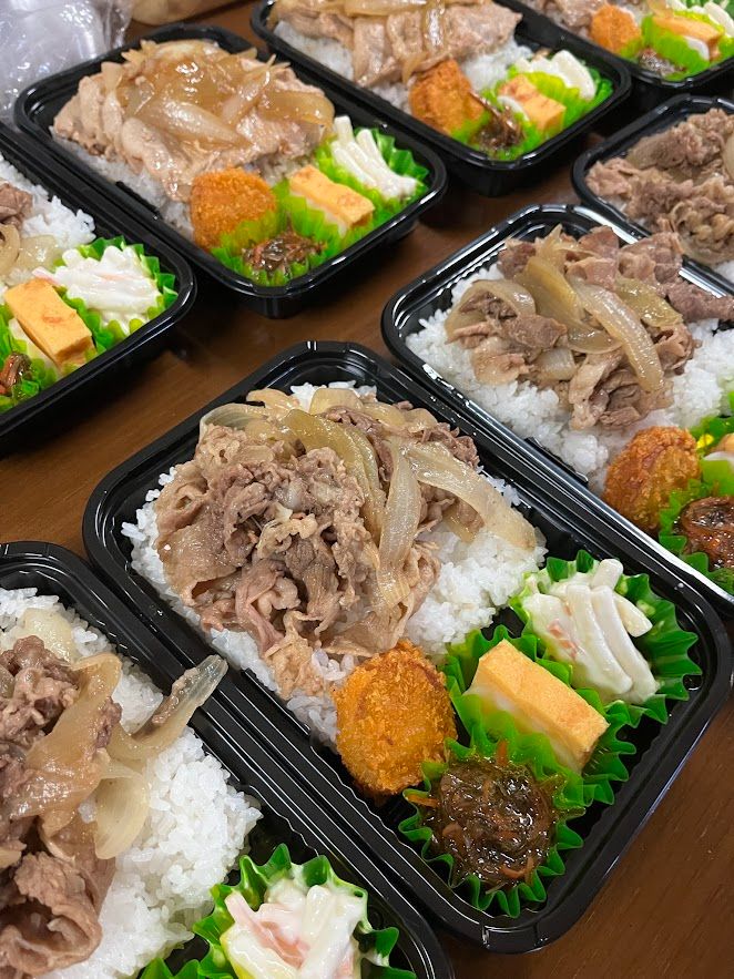 ボリューム満点！牛丼弁当